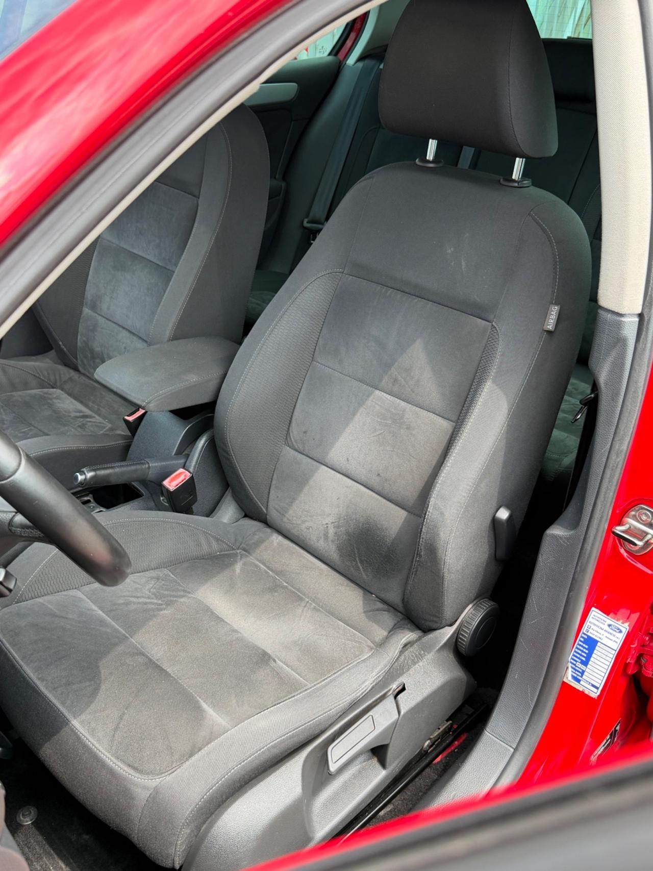 Volkswagen Golf 1.6 TDI DPF 5p. Highline