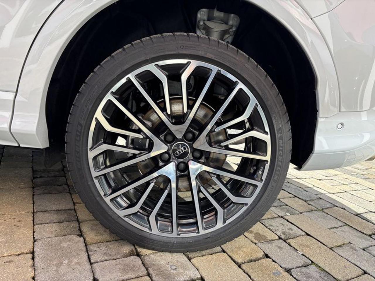 Audi Q5 SPB 40 TDI 204 CV quattro S tronic Identity Black