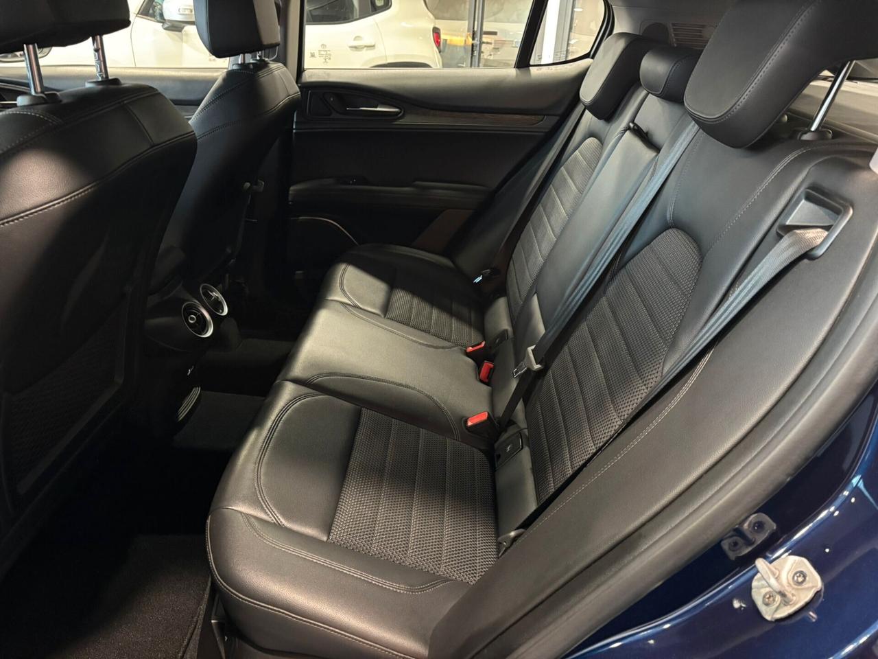 Alfa Romeo Stelvio 2.2 Turbodiesel 190 CV AT8 RWD Executive