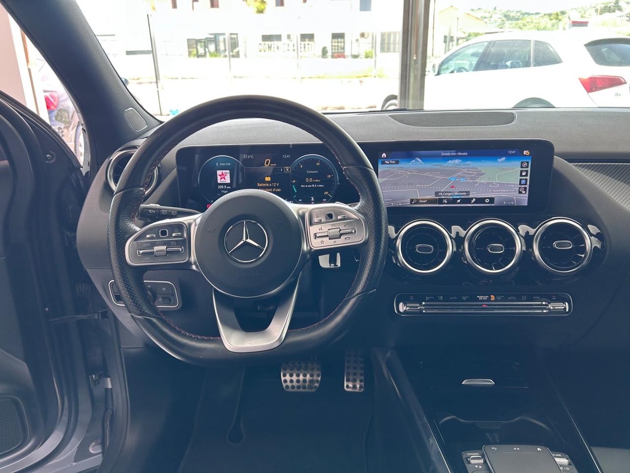 MERCEDES-BENZ GLA 200 d Automatic Premium