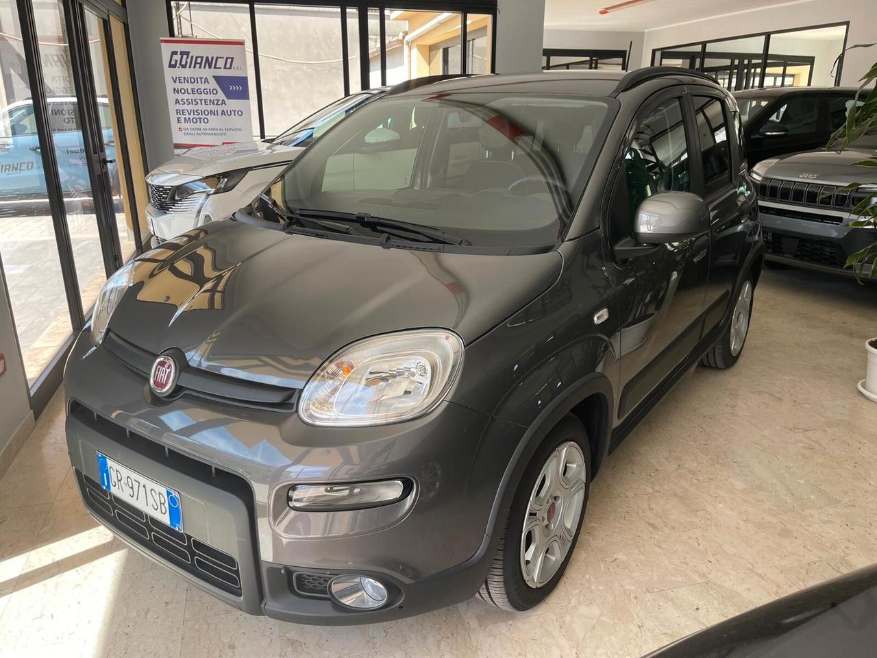 Fiat Panda 1.0 FireFly S&S Hybrid Pandina