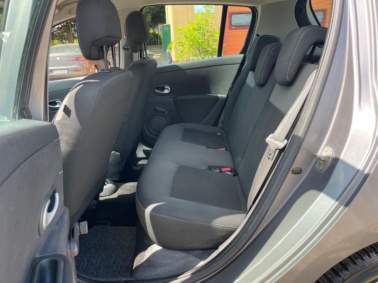Renault Clio 1.2 16V 5 porte Confort
