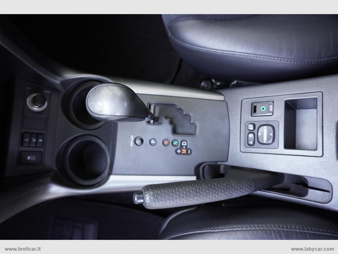TOYOTA RAV4 Crossover 2.2 D-Cat A/T 150CV Exec.