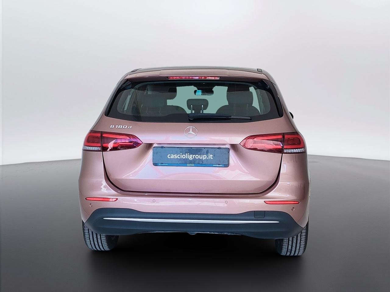 Mercedes-Benz Classe B - W247 2018 - B 180 d Sport auto