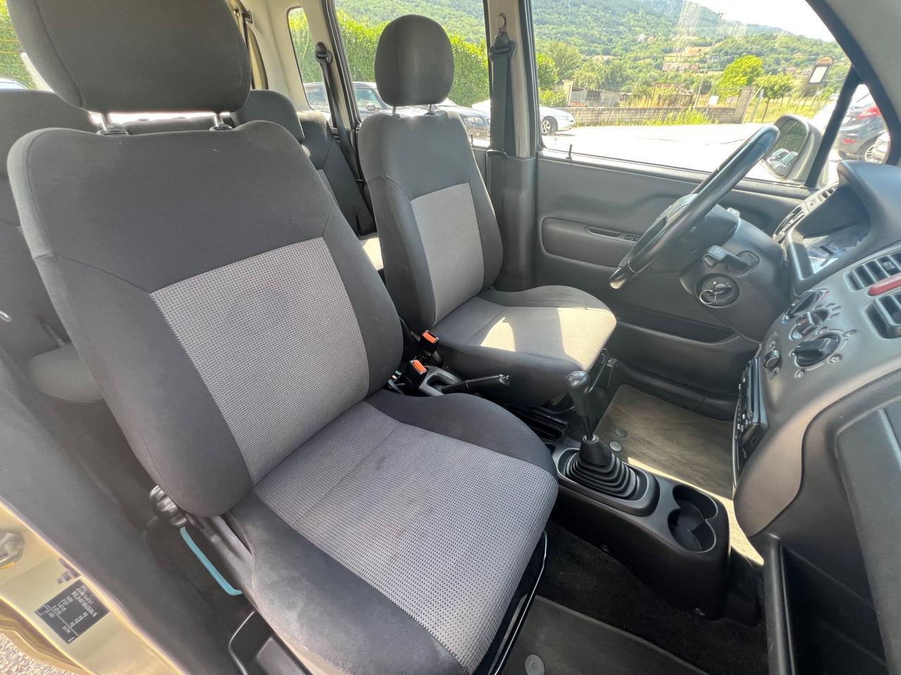 Opel Agila 1.2 16V Club