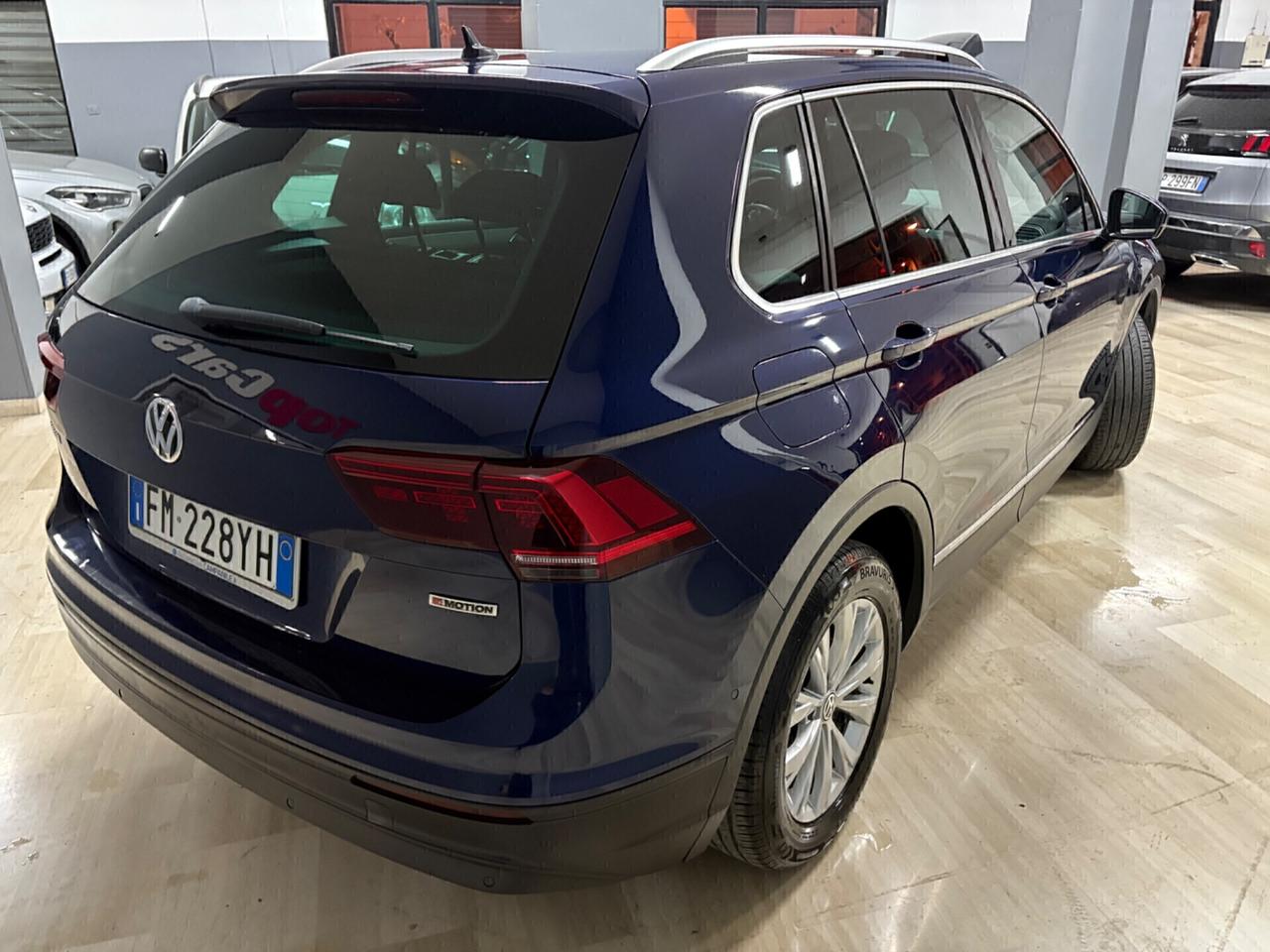 Volkswagen Tiguan 2.0 TDI DSG ** SPORT 4MOTION BMT