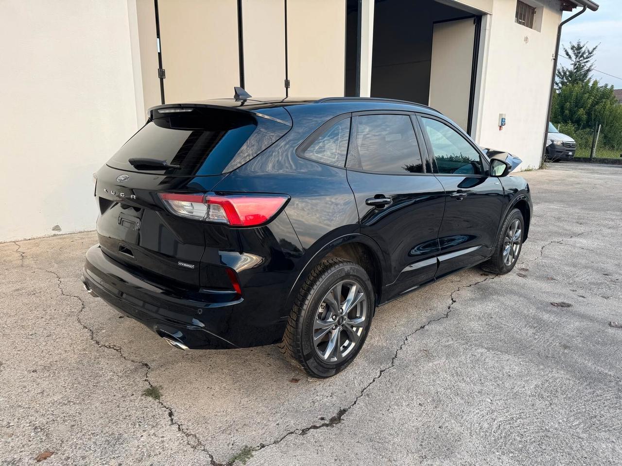 Ford Kuga 2.5 full hybrid ST-Line 2wd 190cv cvt INCIDENTATA
