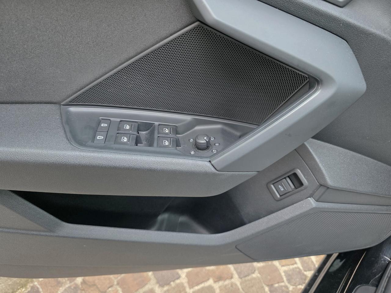 Audi A3 SPB 30 g-tron S tronic Business Advanced