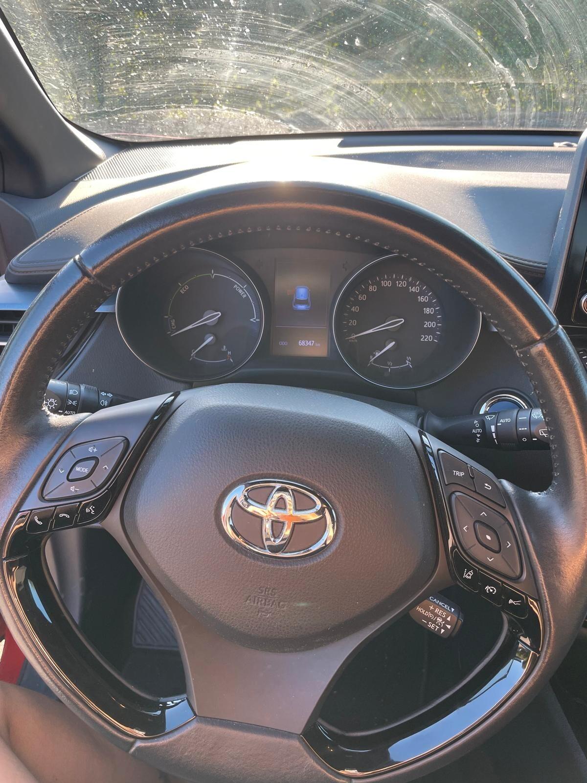 Toyota C-HR 1.8 Hybrid E-CVT Lounge