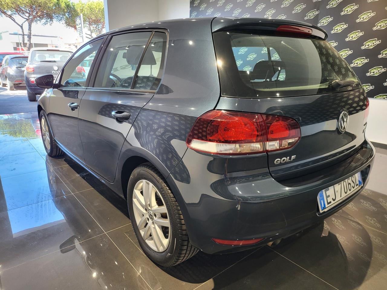 Volkswagen Golf - 2011 1.6 TDI 105 cv Highline