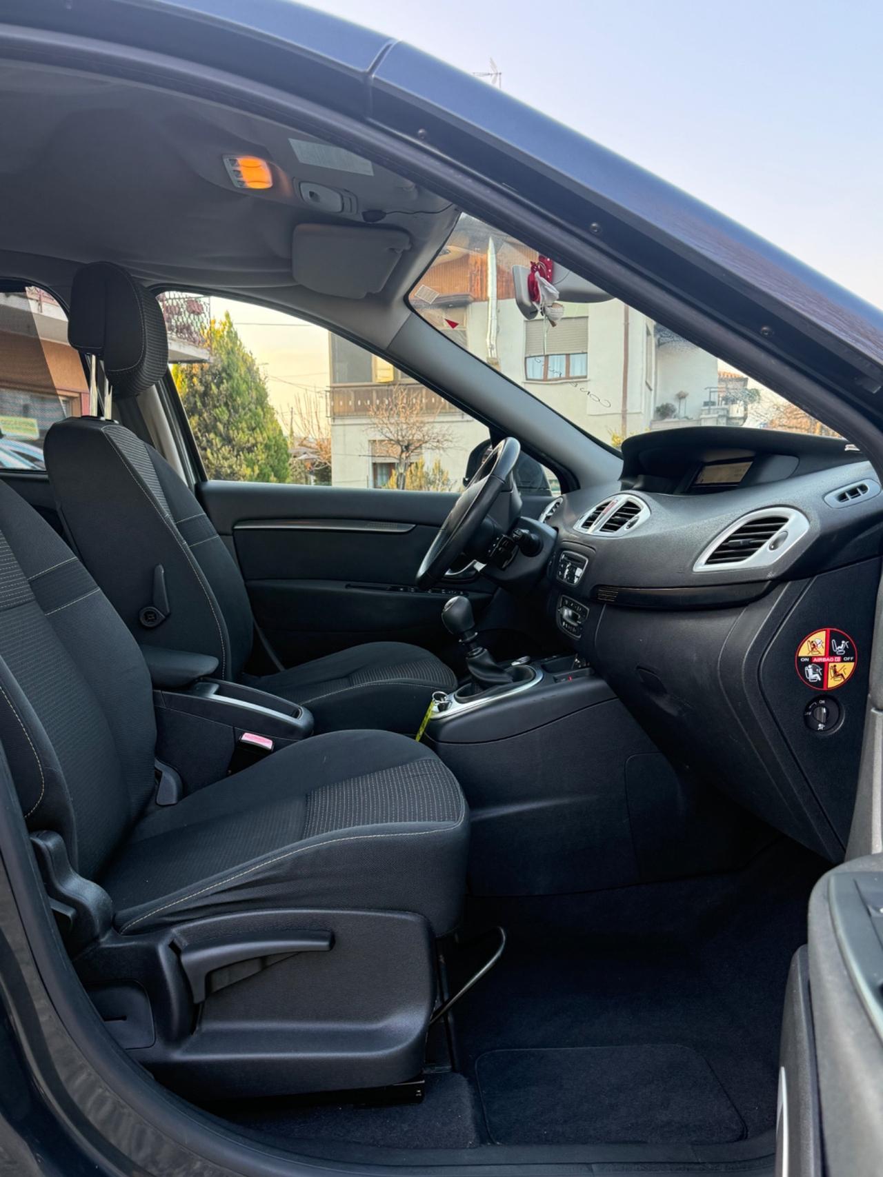 Renault Scenic Scénic 1.9 dCi 130CV Luxe