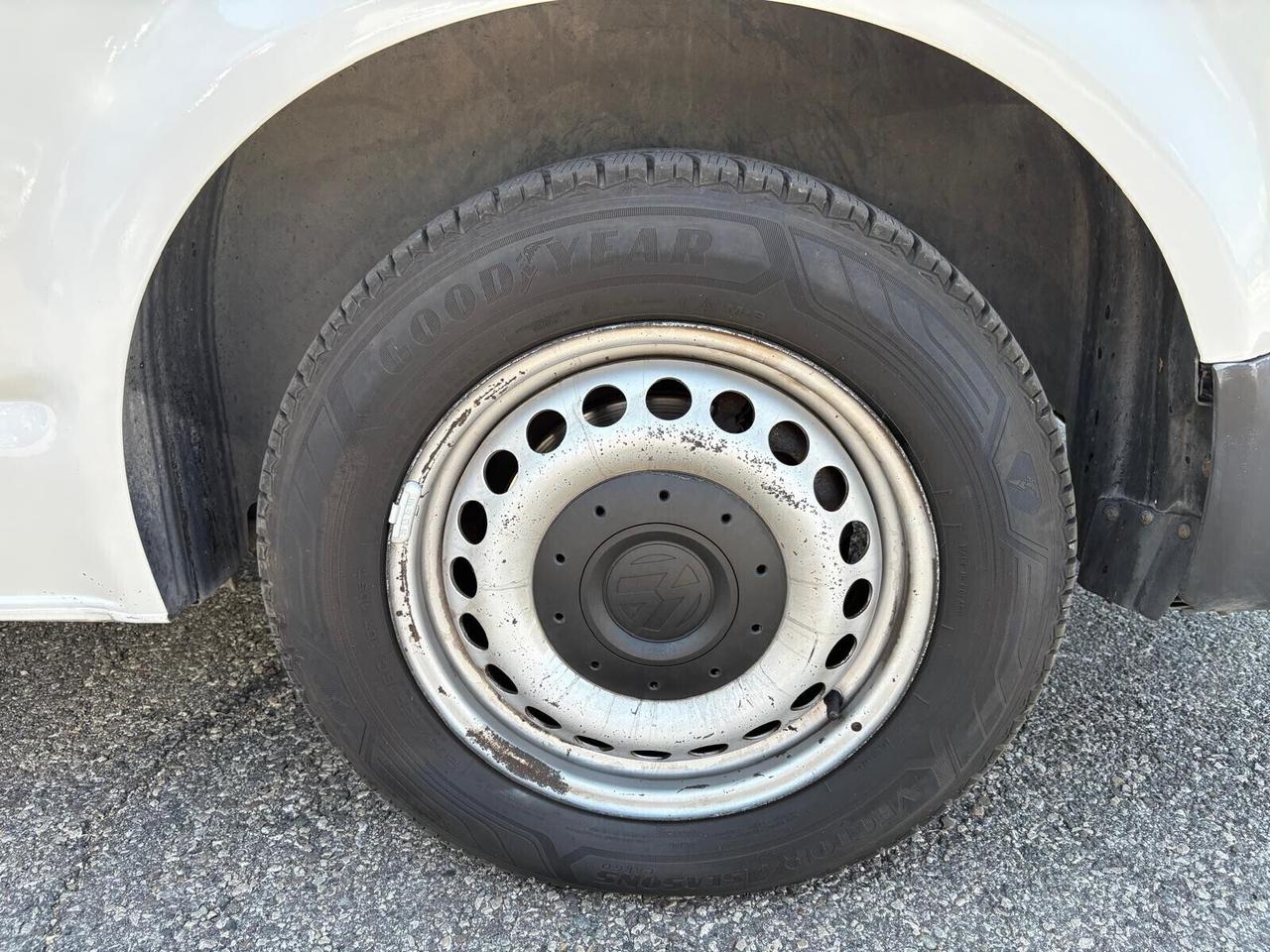 VOLKSWAGEN TRANSPORTER 2.0 TDi 4MOTION CAMPERIZZAT