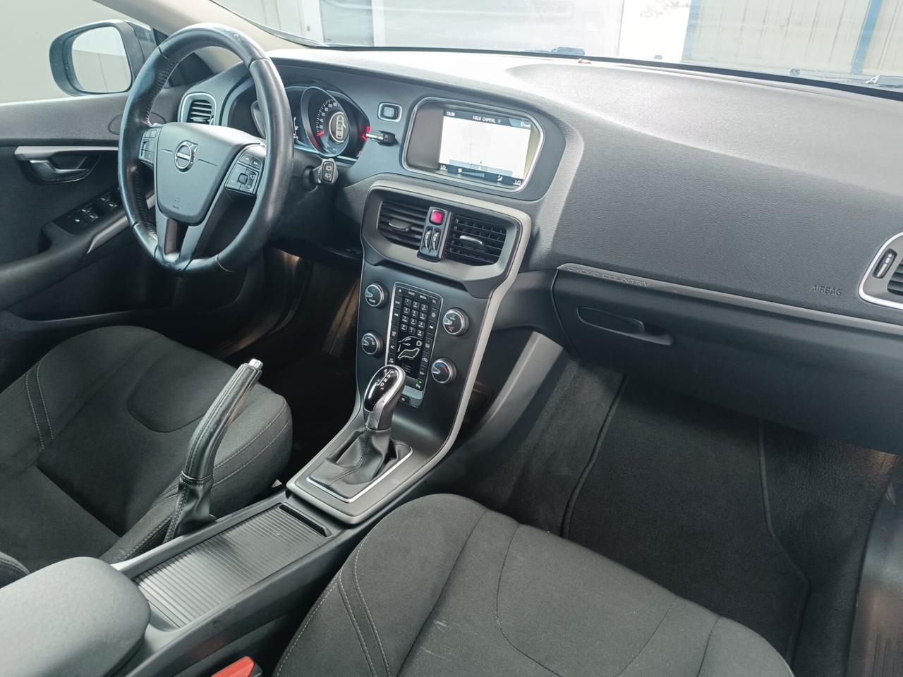 Volvo V40 Cross Country D2 Geartronic Momentum