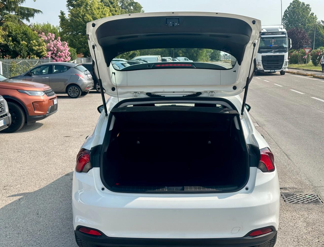 Fiat Tipo 1.4 T-Jet 120CV GPL 5 porte