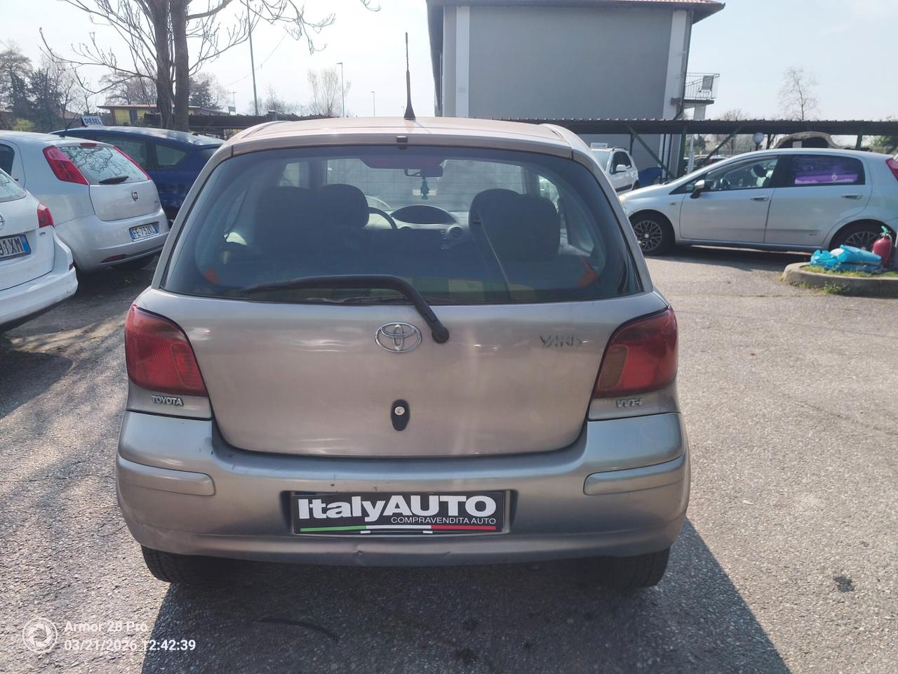 Toyota Yaris 1.0i 16V cat 3 porte