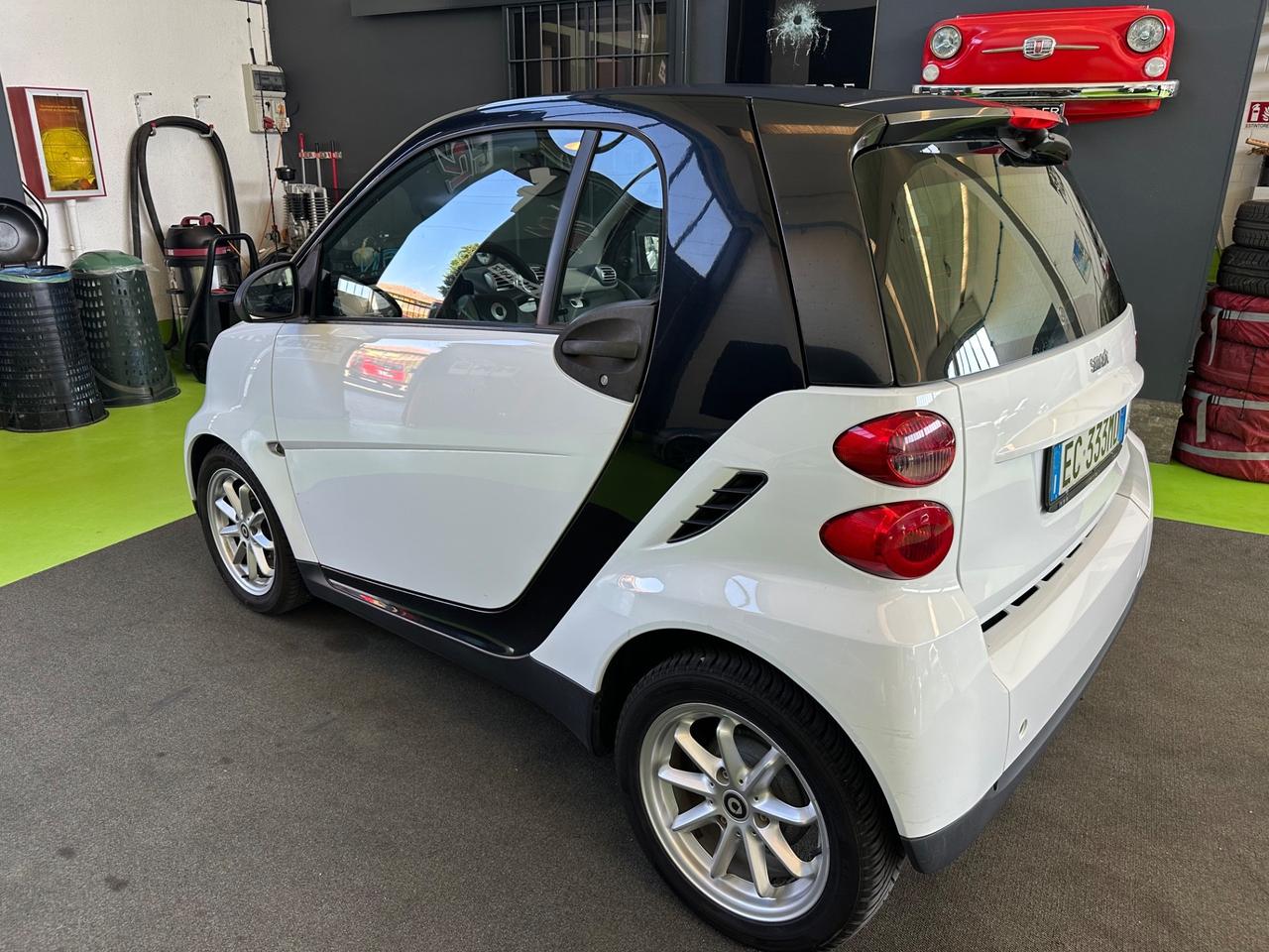 Smart ForTwo 1000 52 kW MHD NAVI-PELLE
