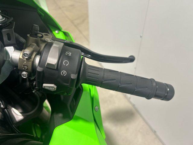 KAWASAKI Ninja 1000 ZX-10R KAWASAKI NINJA 1000 ZX-10R