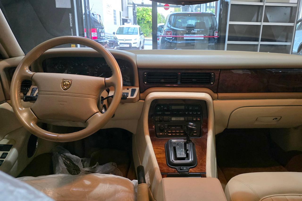 Jaguar XJ6 4.0 Automatic *30 ANNI!