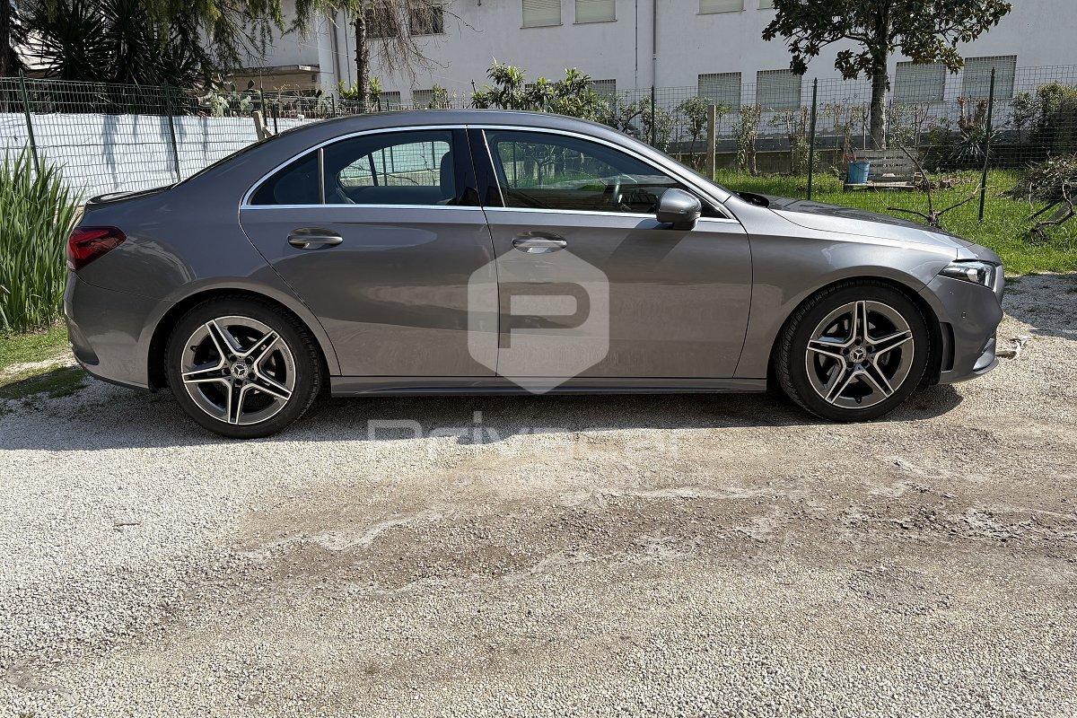 MERCEDES A 180 d Automatic Premium