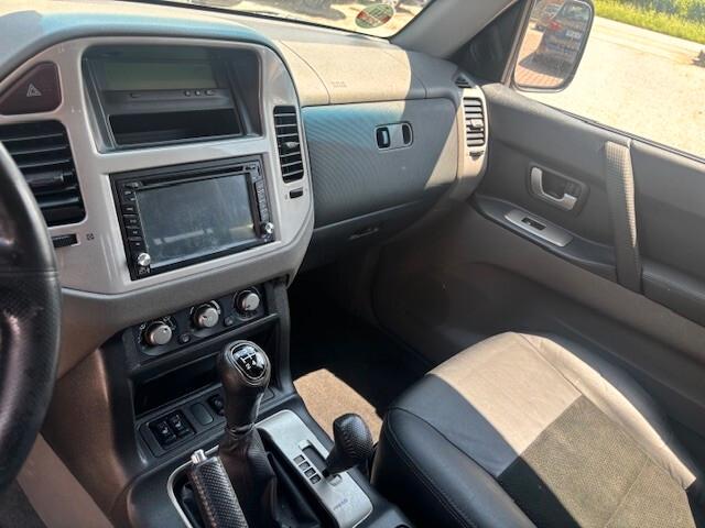 Mitsubishi Pajero 3.2 DI-D 16V 3p. Intense