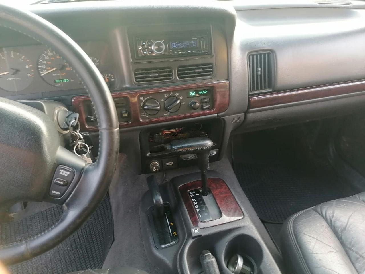 Jeep Grand Cherokee ZJ 5.2 v8 GPL