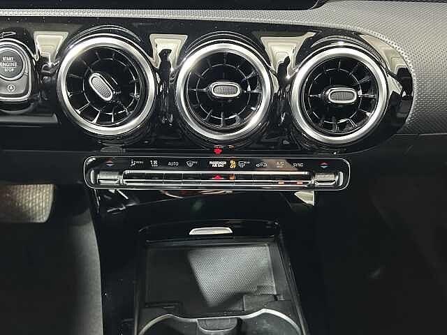 Mercedes-Benz A 180 A 180 d Automatic Sport