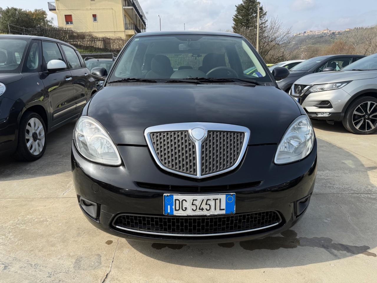Lancia Ypsilon 1.3 MJT 75 CV Oro Giallo/108.000KM