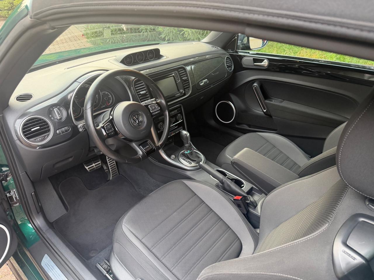 Volkswagen Maggiolino Cabrio 2.0 TSI DSG Sport Rline