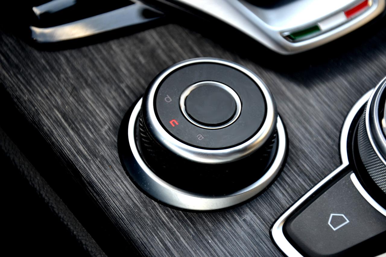 Alfa Romeo Stelvio 2.2 210CV AT8 SUPER MY23 *PREZZO REALE**UNIPRO'*