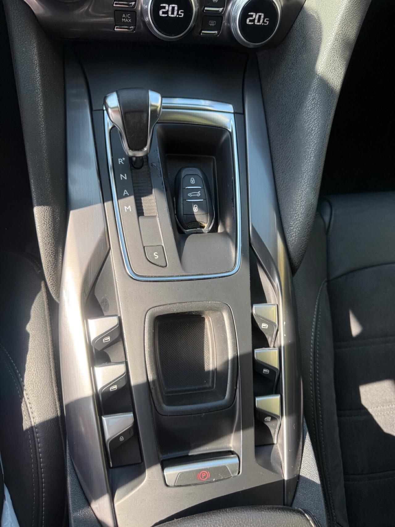 Ds DS5 5 1.6 e-HDi 110 full full optional