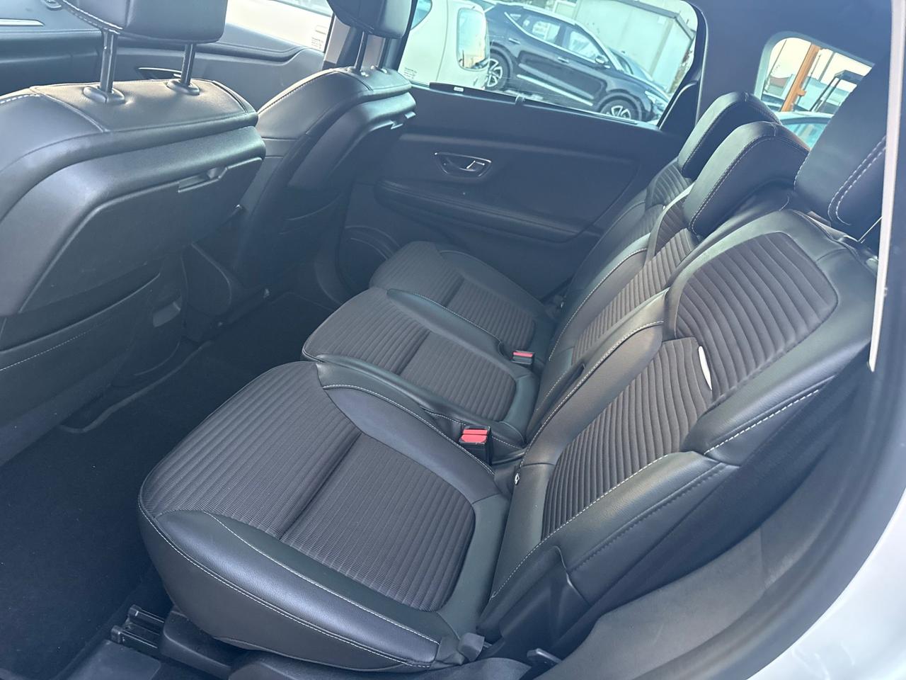 Renault Grand Scenic dCi 130 CV Energy Initiale Paris