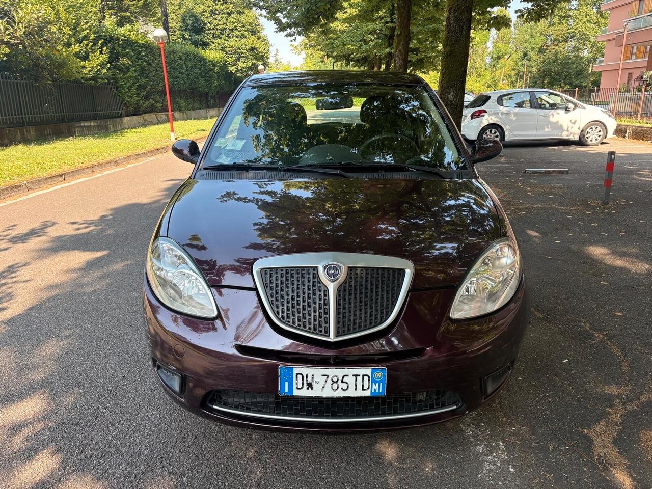 Lancia Ypsilon 1.2 Argento benzina Km. 78.000