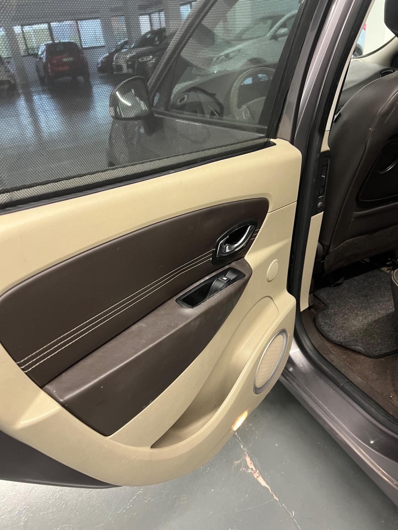 Renault Scenic Scénic X-Mod 1.5 dCi 110CV Attractive