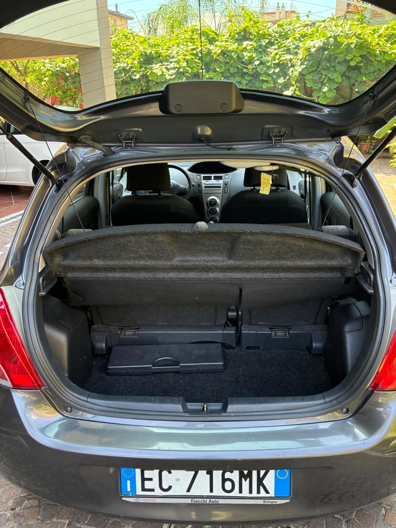 Toyota Yaris 1.0 5 porte