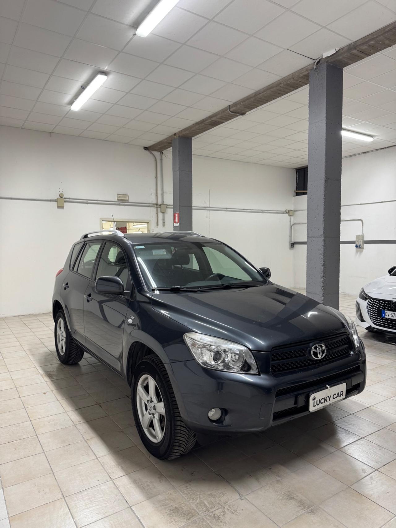 Toyota RAV 4 RAV4 2.2 D-4D 136 CV Sol