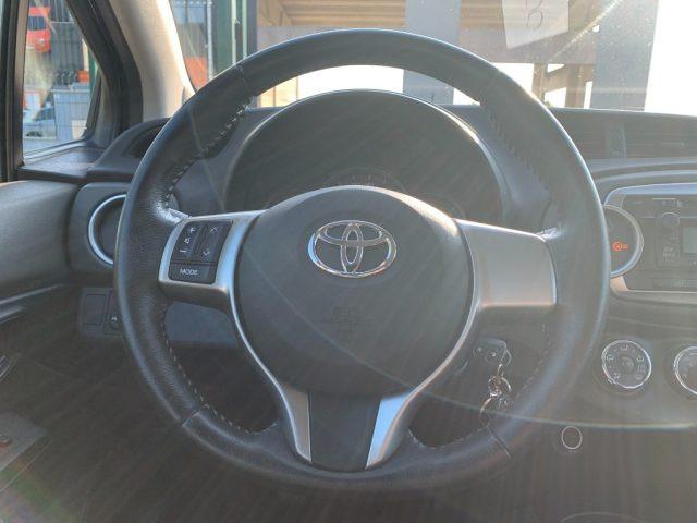 TOYOTA Yaris 1.0 5 porte Active
