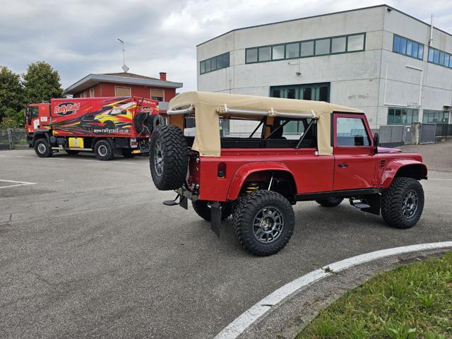 LAND ROVER Defender 110 2.5 Tdi cat S.W. County
