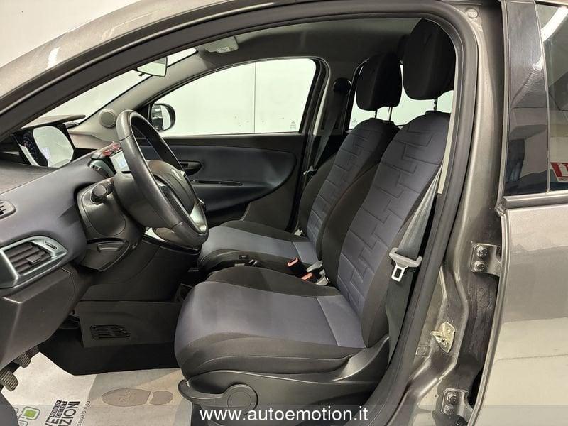 Lancia Ypsilon 1.0 FireFly 5 porte S&S Hybrid Gold Plus