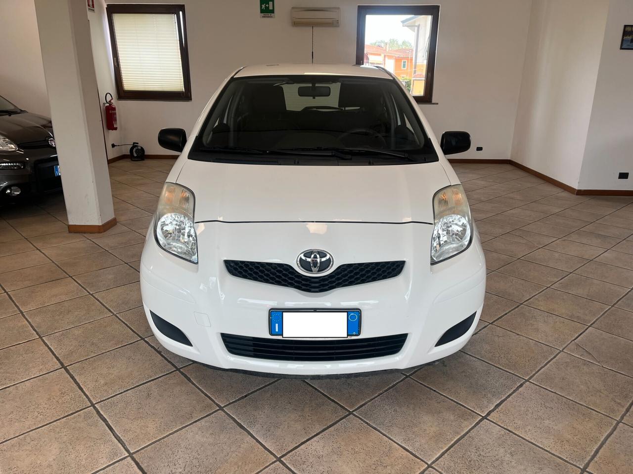 Toyota Yaris 1.0 3 porte