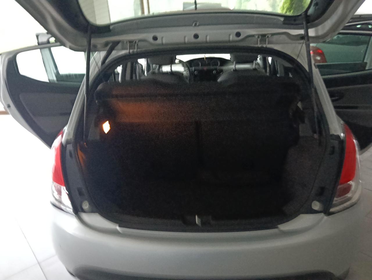 Lancia Ypsilon 1.2 69 CV 5 porte S&S Silver