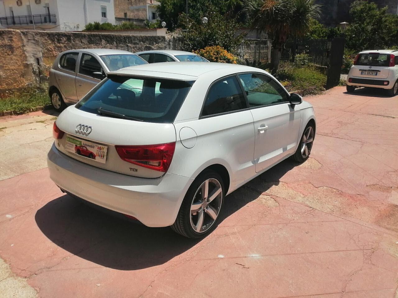 AUDI A1 1.6 TDI 90CV AMBITION 2013 BI-XENON