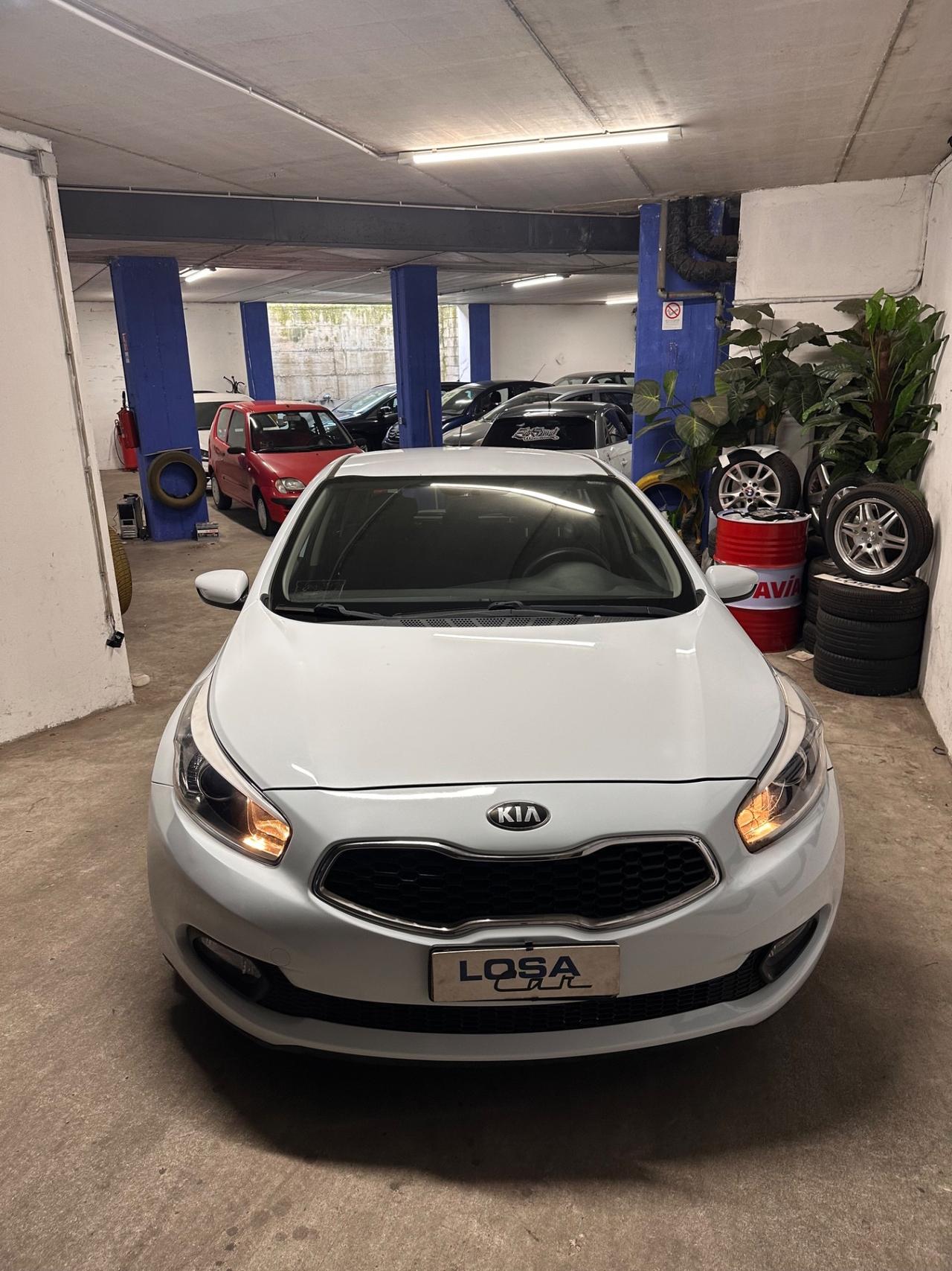 Kia Ceed cee'd 1.4 GPL 5 2013