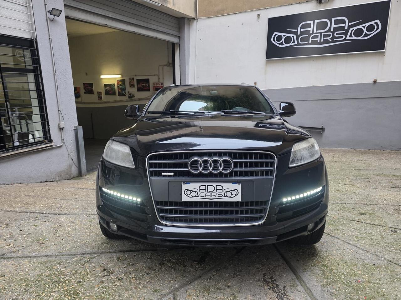 AUDI Q7 3.0 TDi S line- 7 POSTI