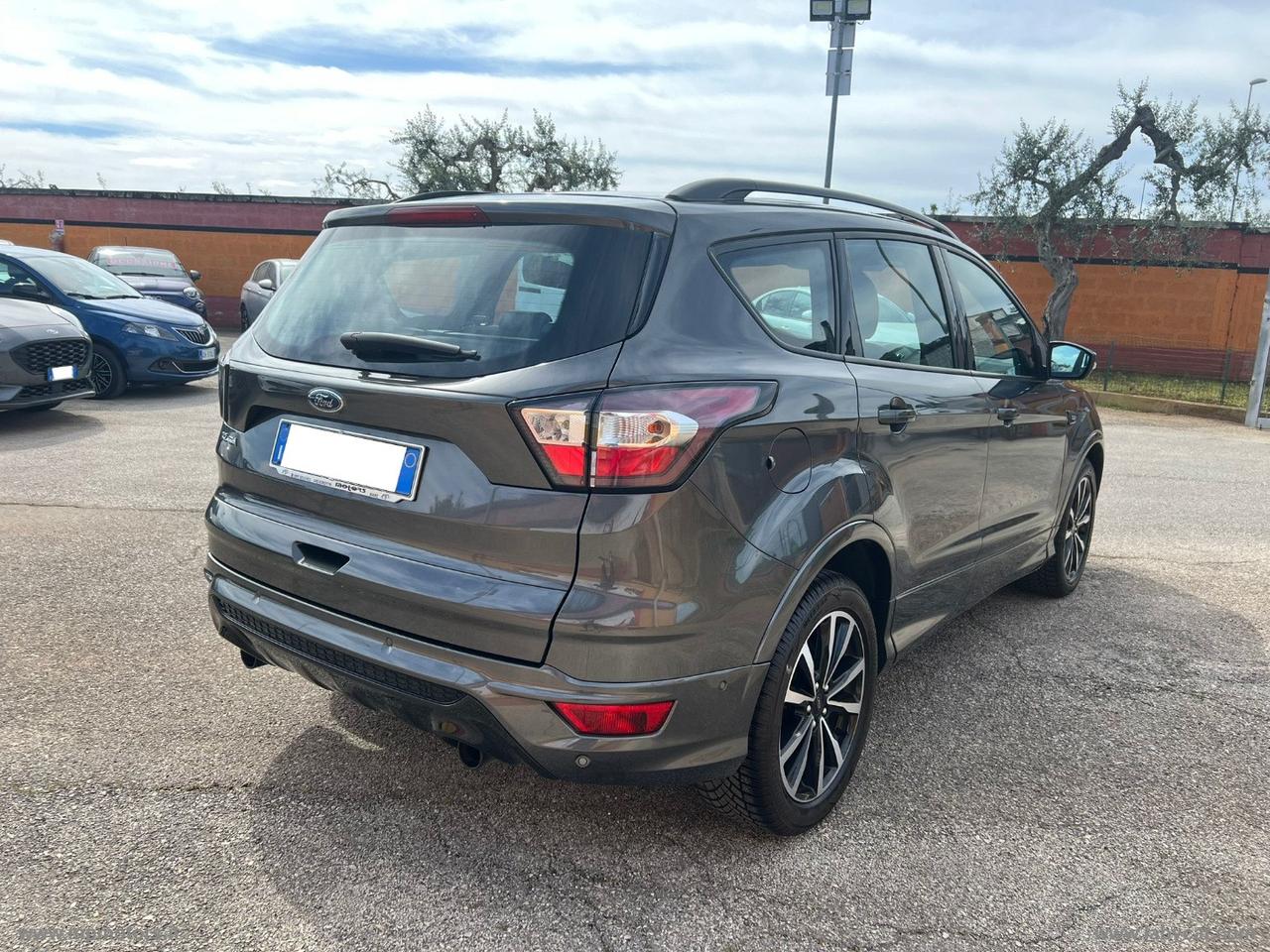 FORD KUGA ST-LINE 1.5 ECOBLUE 120CV IVA ESPOSTA