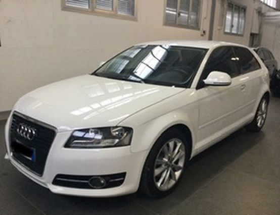 AUDI A3 1.6 TDI 105 CV CR S tronic Attraction