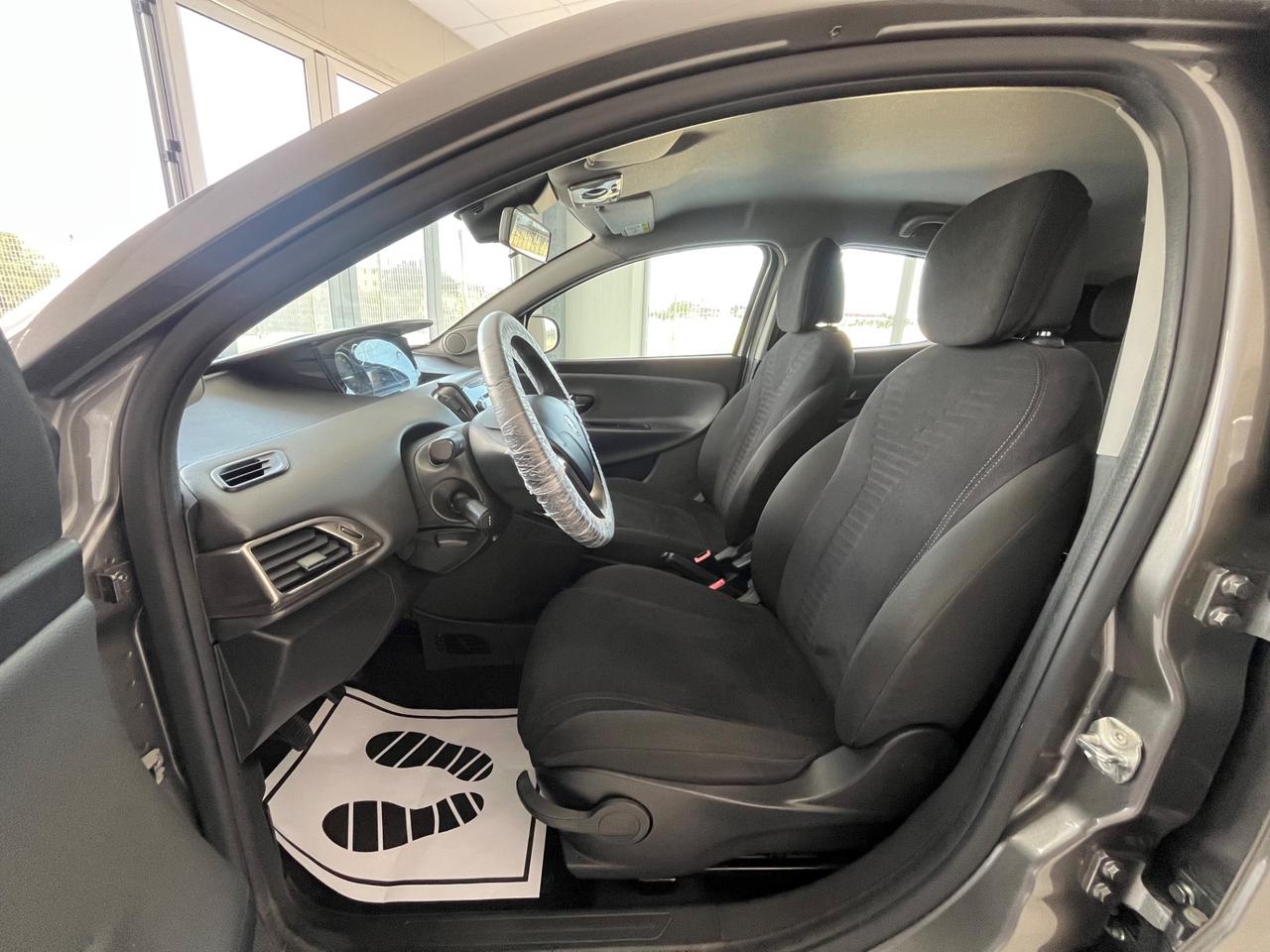Lancia Ypsilon 1.2 69 CV 5 porte Platinum FULL