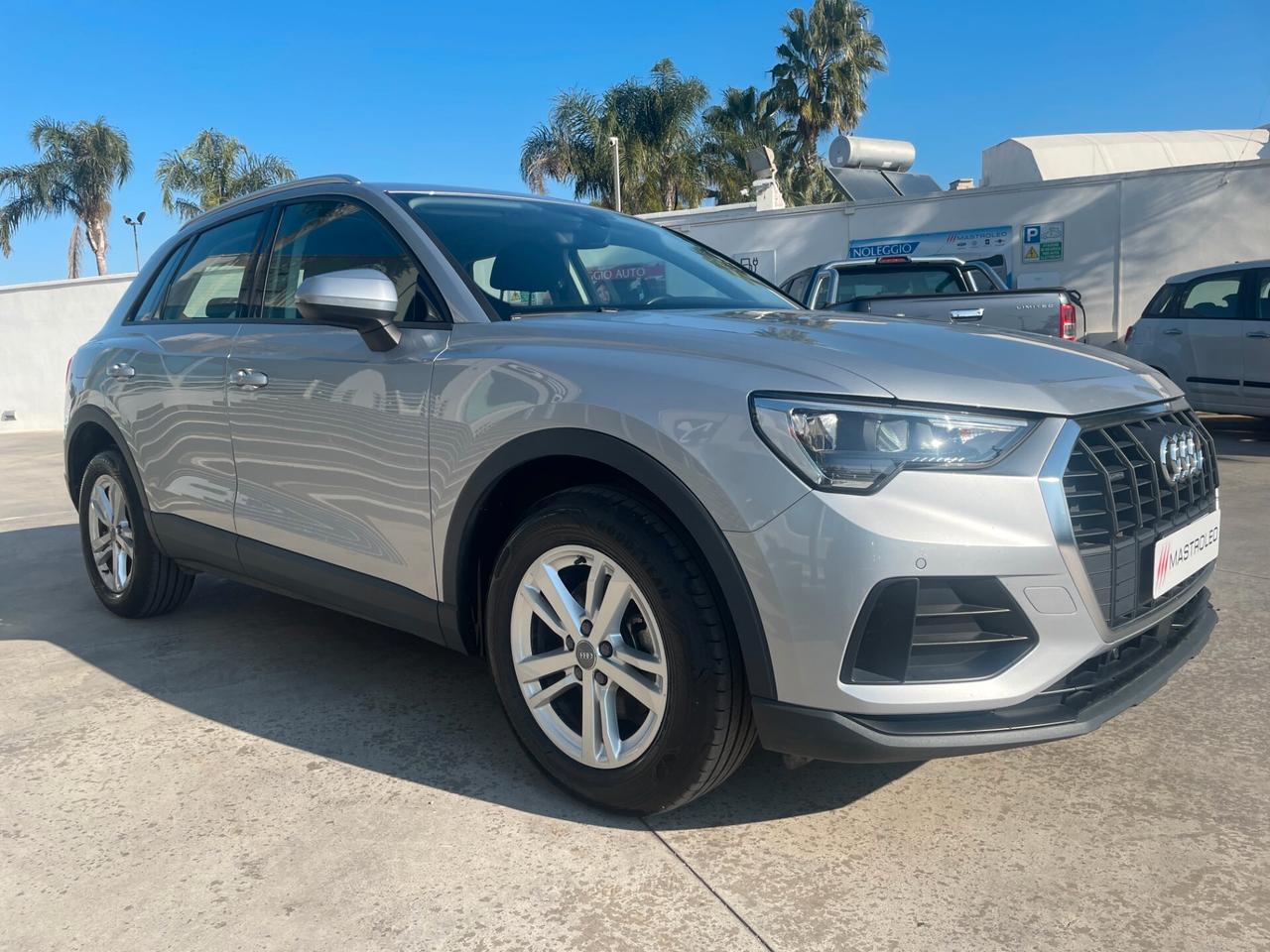 Audi Q3 35 TDI quattro Business