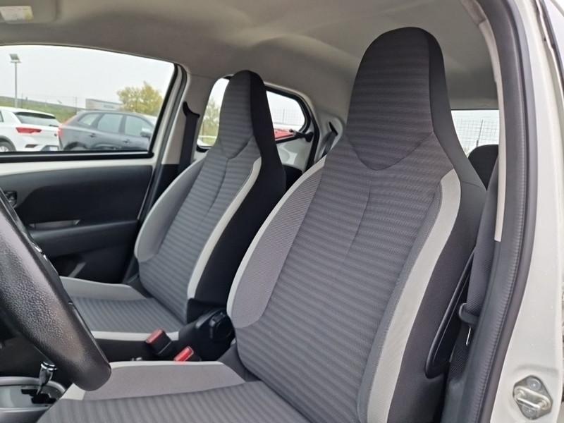 TOYOTA AYGO 1.0 VVT-i x-business MMT MY19 5 PORTE