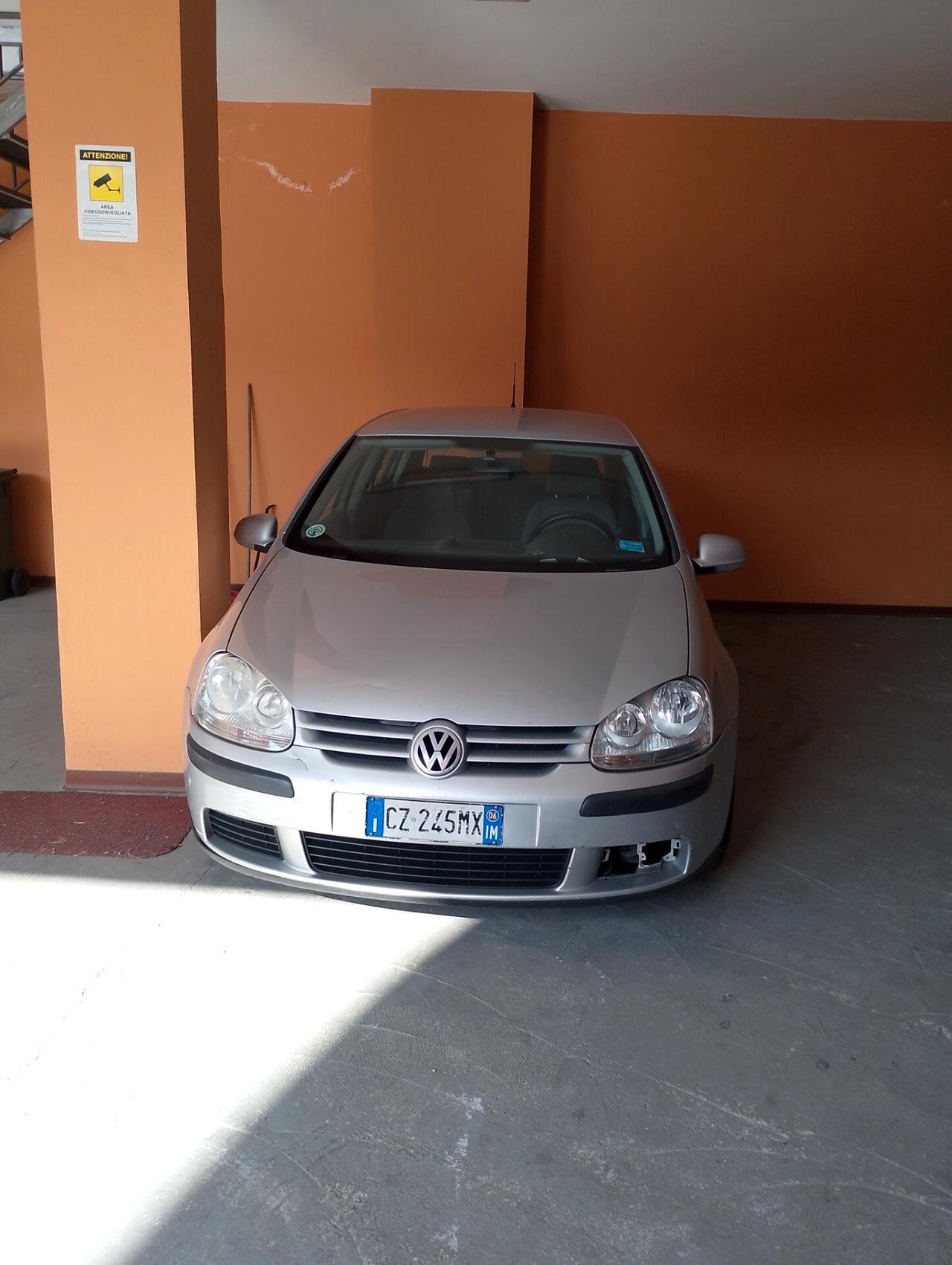 Volkswagen Golf 1.6 16V FSI 5p. Comfortline