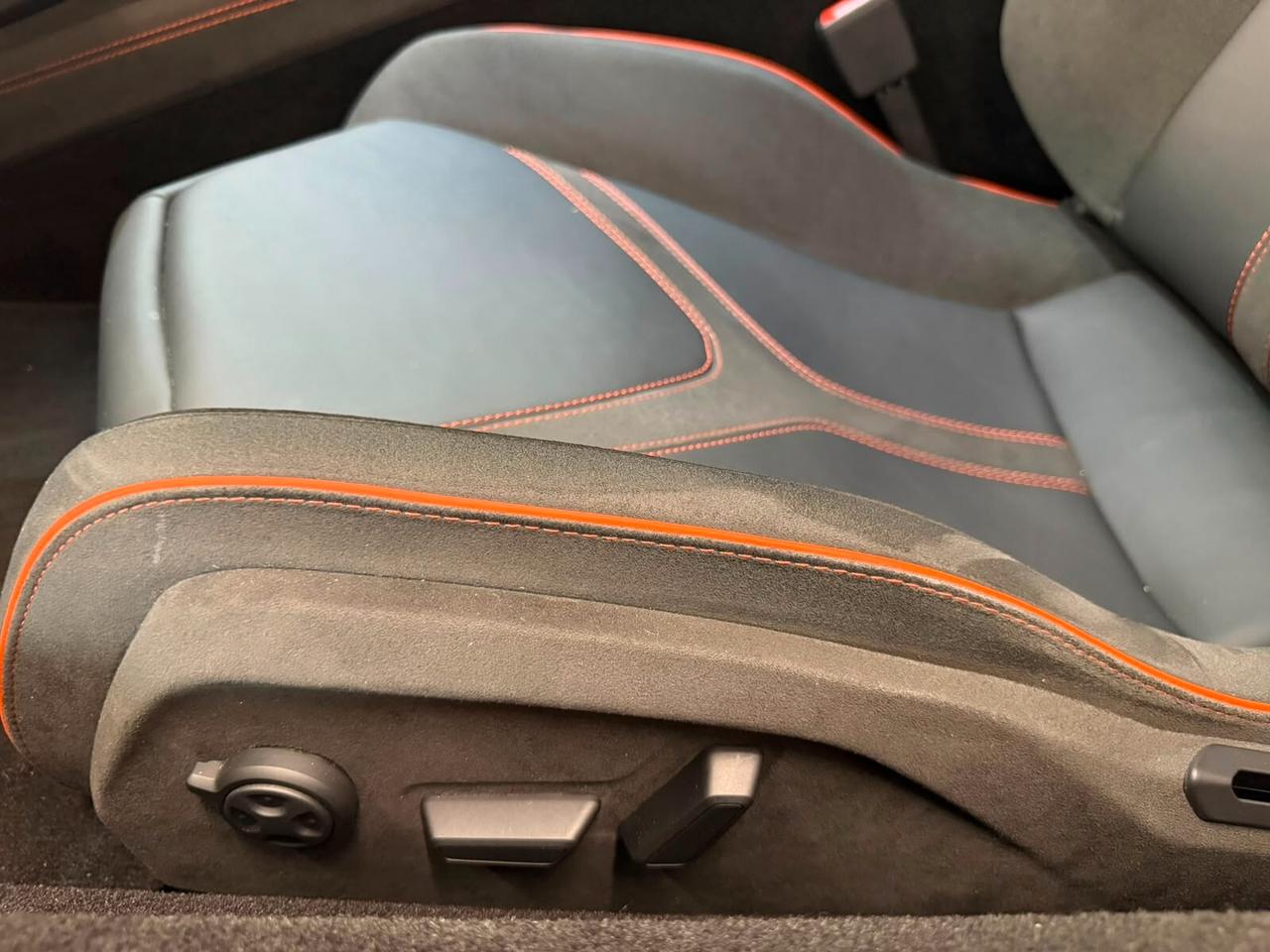 Lamborghini Revuelto Carbon